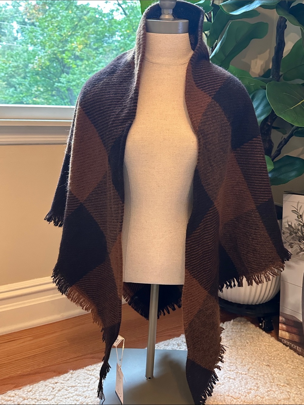 Wool Plaid Triangle Wrap